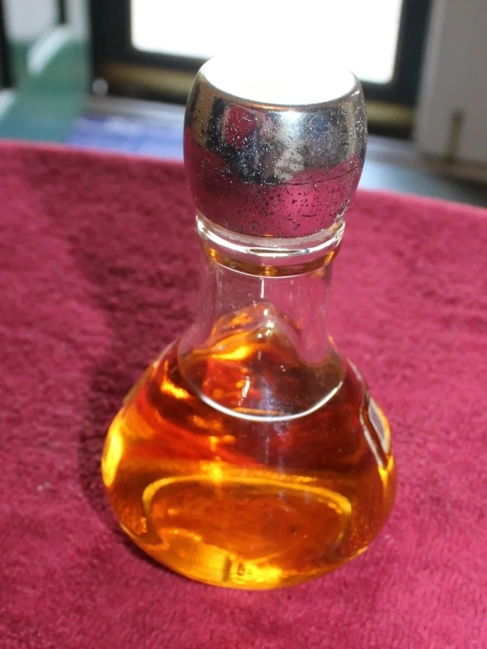Vintage Avon Wild Country glass bottle w/steer logo and silver-toned cap